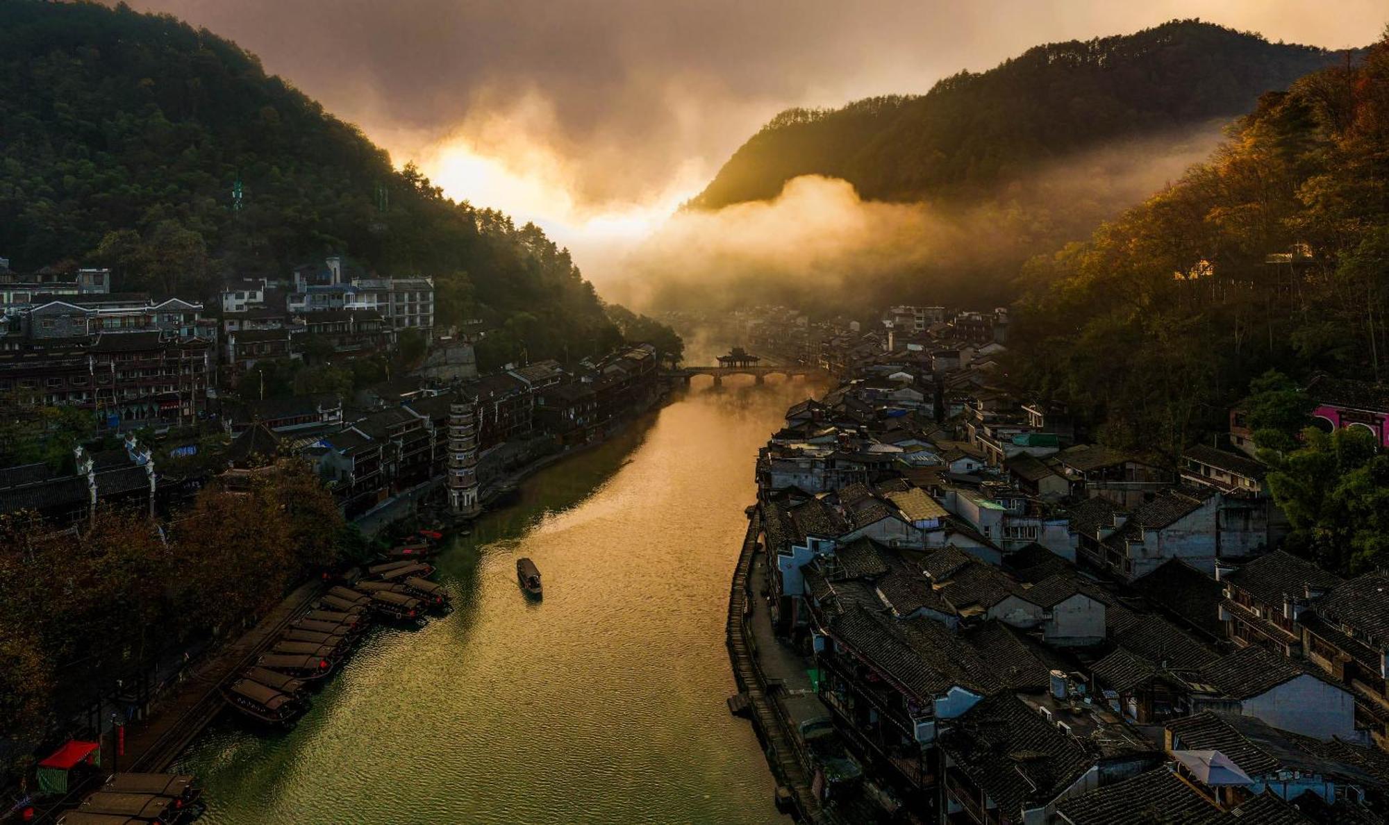 Dream In Fenghuang Appartement Buitenkant foto